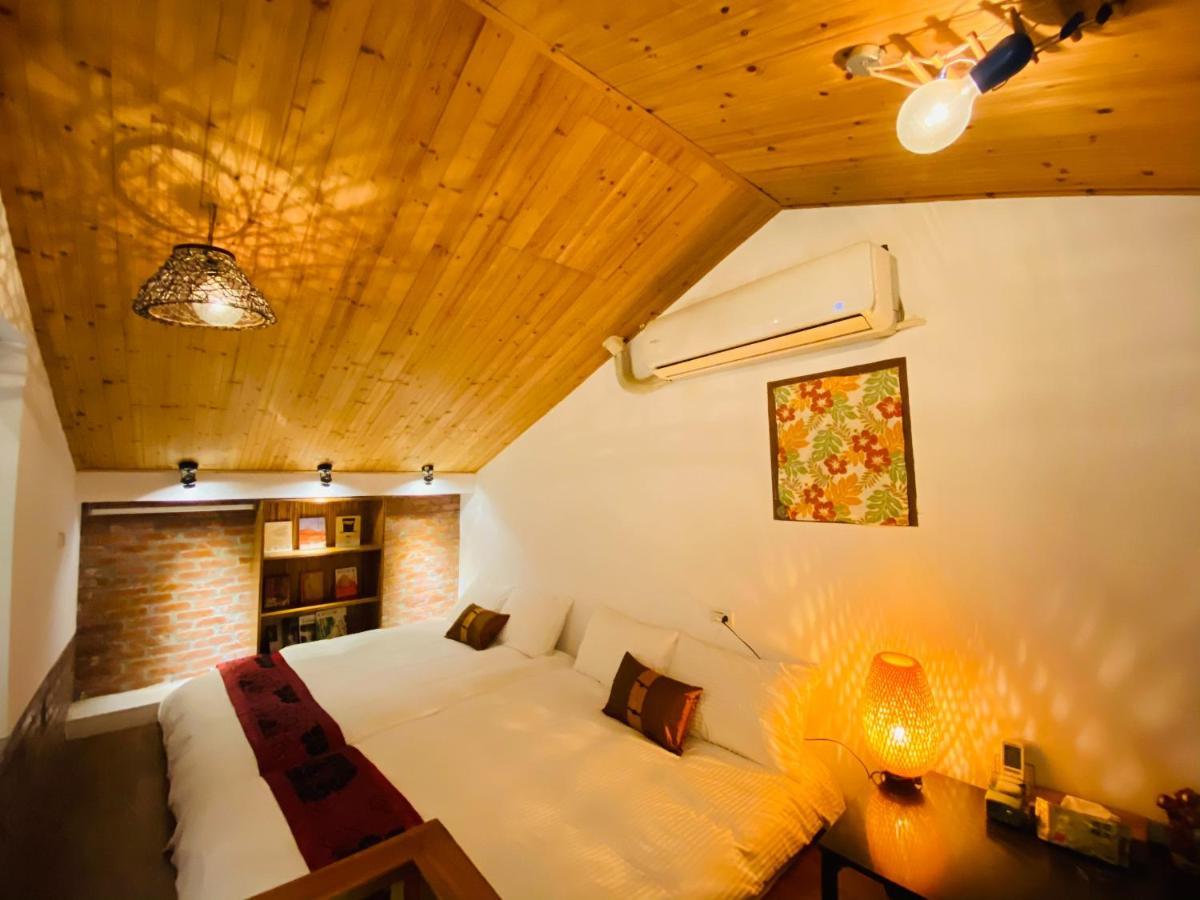 捉鳳凰 台南百年老宅包棟導覽民宿系列catchphoenix Centennial Guesthouse Tainan Exterior foto