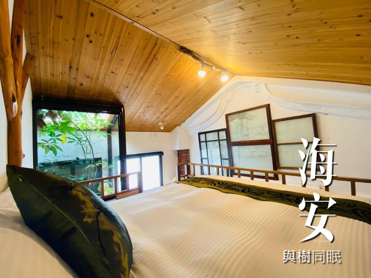 捉鳳凰 台南百年老宅包棟導覽民宿系列catchphoenix Centennial Guesthouse Tainan Exterior foto