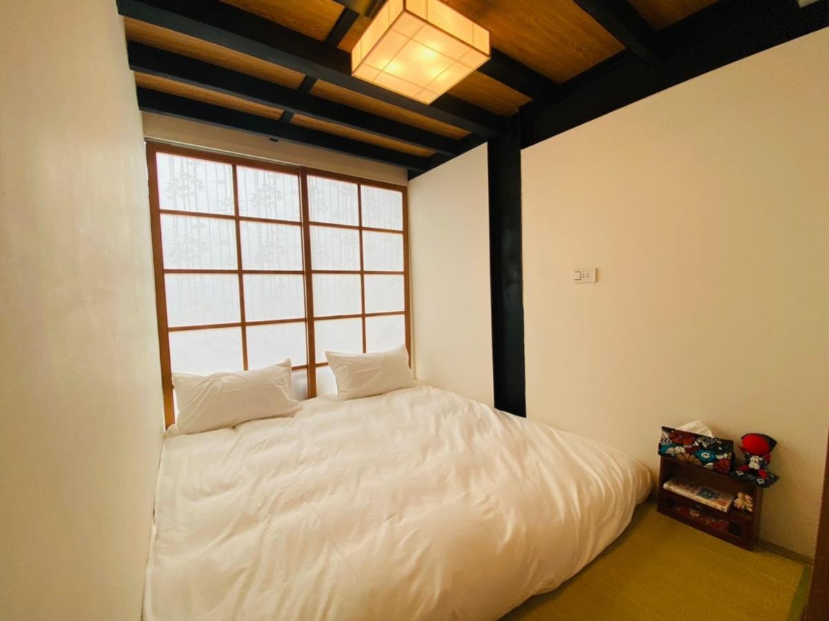 捉鳳凰 台南百年老宅包棟導覽民宿系列catchphoenix Centennial Guesthouse Tainan Exterior foto